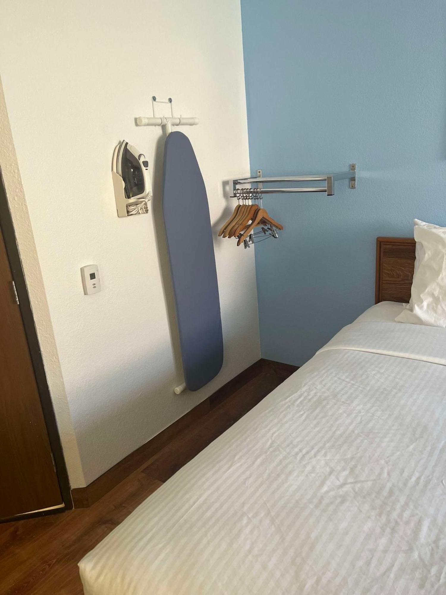 Surestay By Best Western Glendive Yellowstone River Exterior photo
